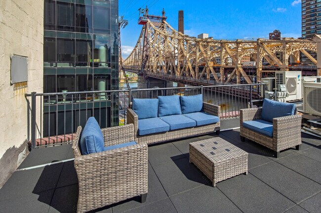 Building Photo - 417 E 61st St