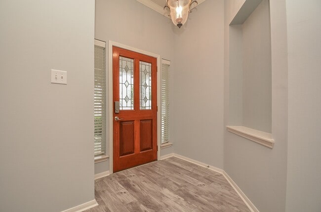 Building Photo - 4006 Dell Ln