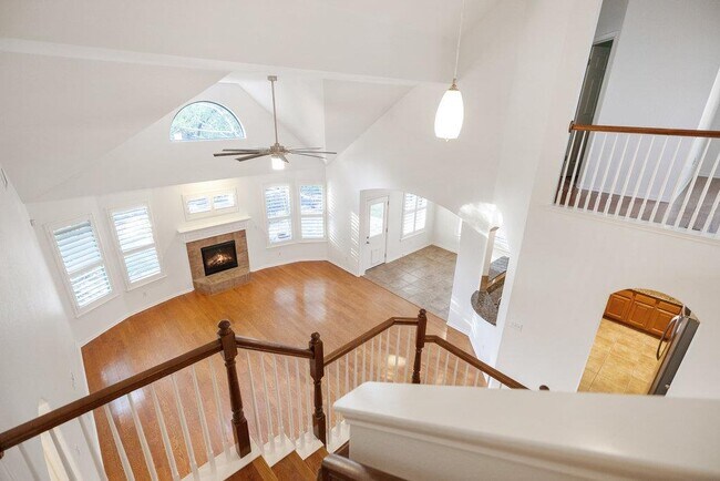 Building Photo - 908 Golden Palomino Ct