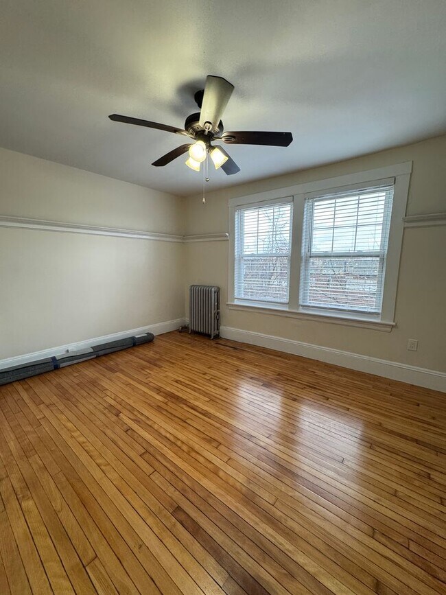 Building Photo - Single Family in Allston Near BU - Available 9/1/2026