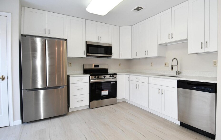 Building Photo - 12307 Sweetbough Ct