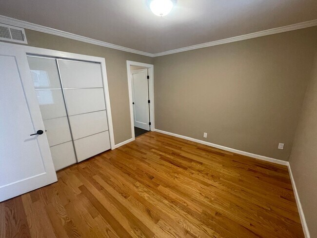 Building Photo - 1862a 17th Ave