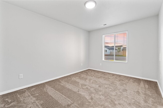 Building Photo - BRAND NEW & BEAUTIFUL - 4bd/2.5 BATH HOME ...