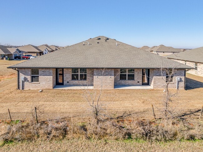 Building Photo - Newer Home in Washington under $1,500!