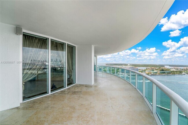 Building Photo - 1000 South Pointe Dr
