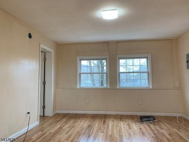 Building Photo - 36 Colfax Ave