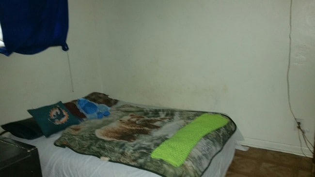 Interior Photo - 6008 NW 10th St