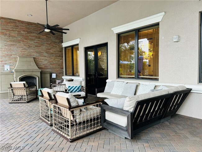 Building Photo - 11624 Stonecreek Cir