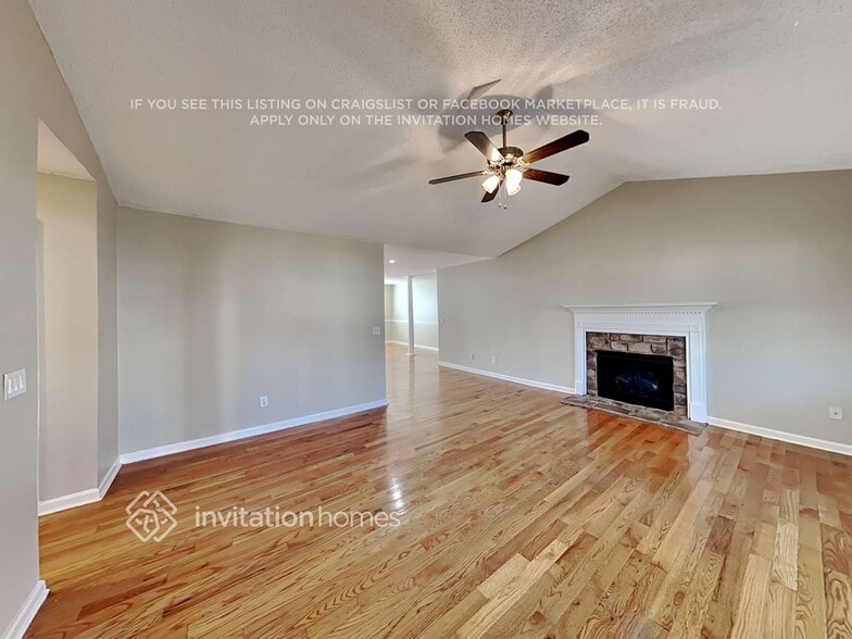 Building Photo - 25 Hedgerow Ct SE