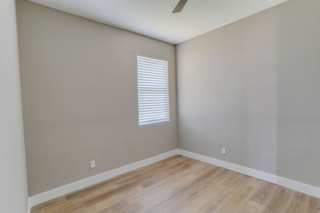 Building Photo - 2686 Gasparilla Cir