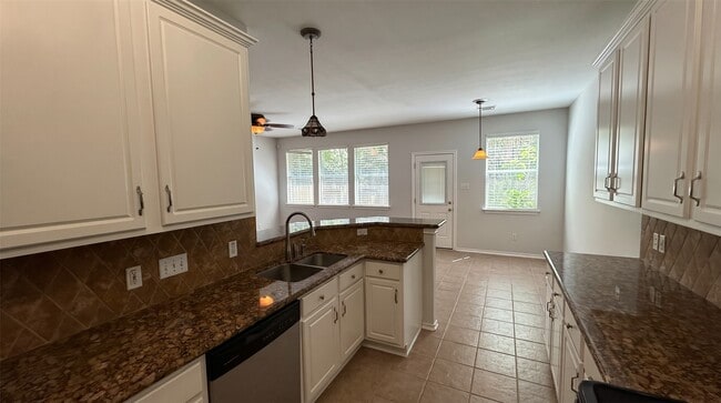 Building Photo - 35 Ledgestone Pl