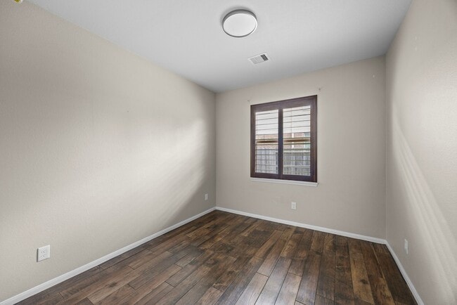 Building Photo - 23831 Villa Lisa Dr