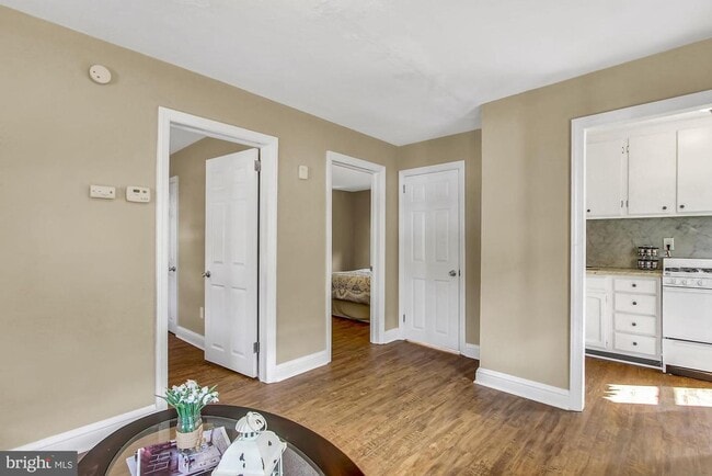 Building Photo - Coming Soon -  Charming 2 Bedroom, 1 Bath ...