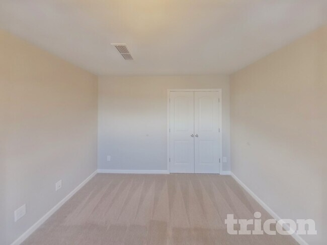 Building Photo - 622 Crooked Crk