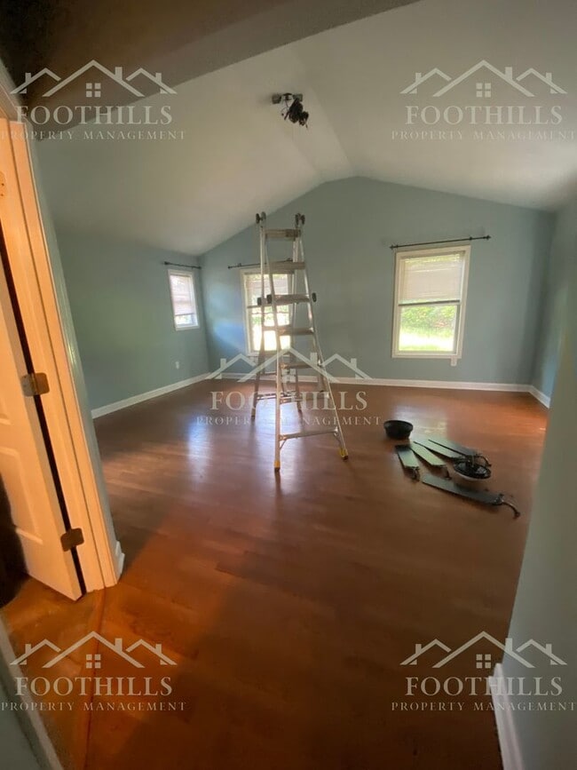 Building Photo - Charming 3BR/2BA Home in Stone Haven
