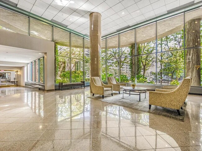 Building Photo - 440 N McClurg Ct