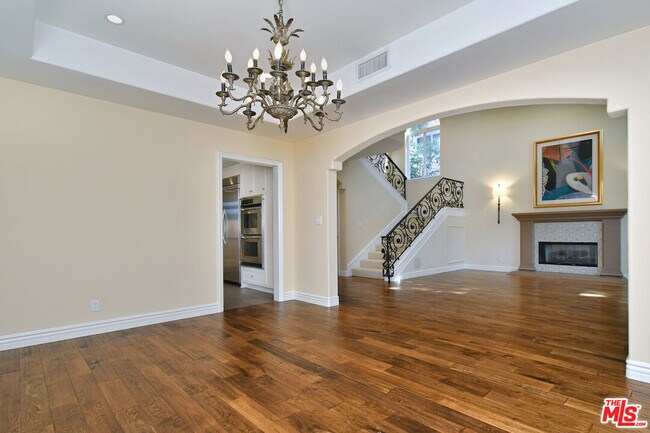 Building Photo - 12207 Cantura St