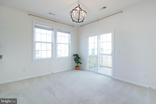 Building Photo - 24620 Byrne Meadow Square