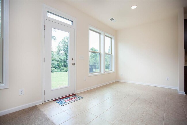 Building Photo - 4355 Almanor Cir