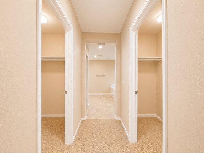 Building Photo - Beautiful Heritage Lake 3 Bedroom+ House for rent