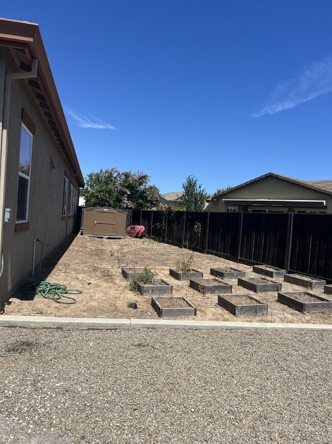 Building Photo - Stunning 4-Bed Lake View Home with Hardwood Floors