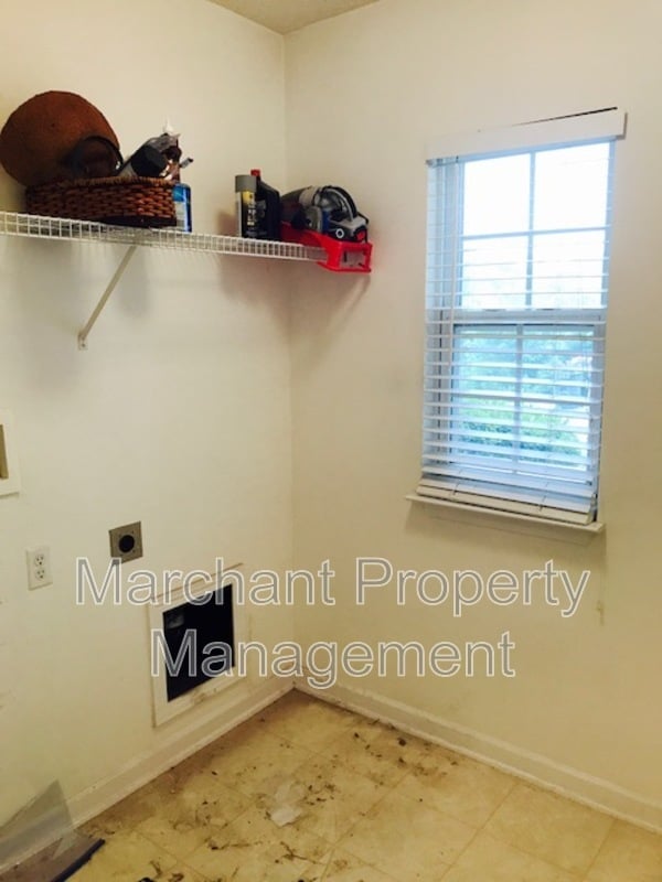 Building Photo - 776 Waterbrook Ln