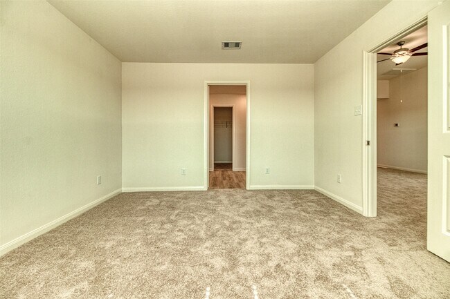 Building Photo - 8002 Vacek Meadows Loop