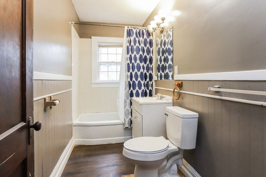 Building Photo - 3502 Lansing Ave