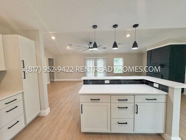 Building Photo - 7810 Birchbark Dr