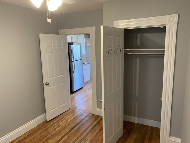 Building Photo - 323 Lowell St