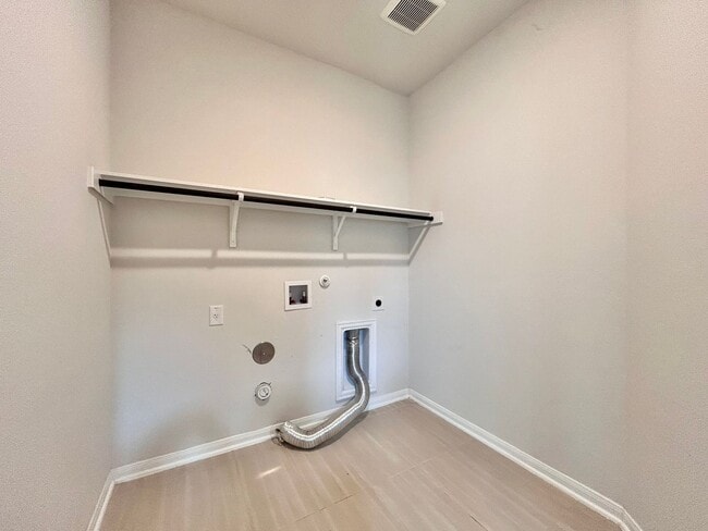 Building Photo - 208 Azalea Spgs Rd