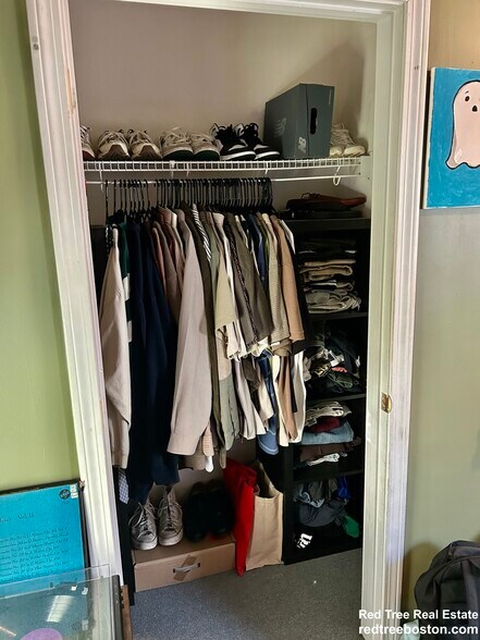 Building Photo - 24 Lawn St