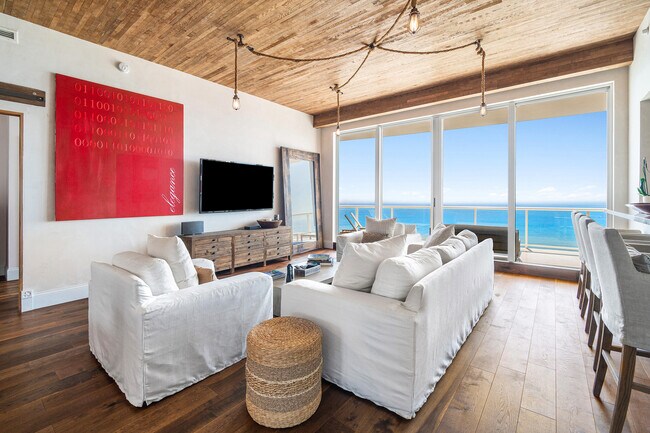 Building Photo - 2700 N Ocean Dr