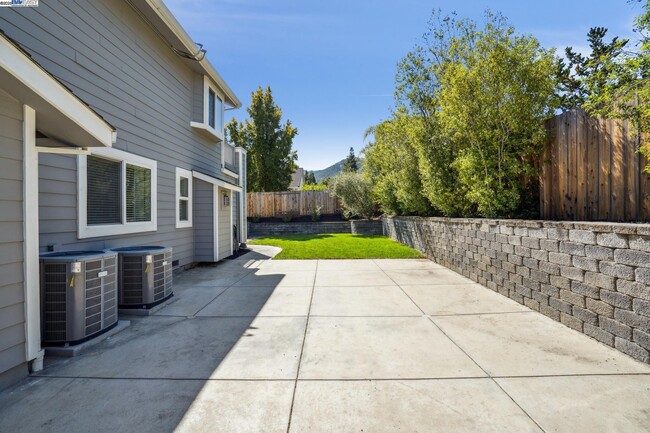Building Photo - 367 Mt Washington Way