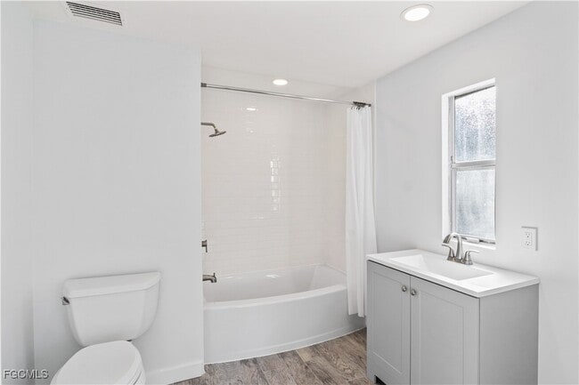 Building Photo - 11217 Stringfellow Rd