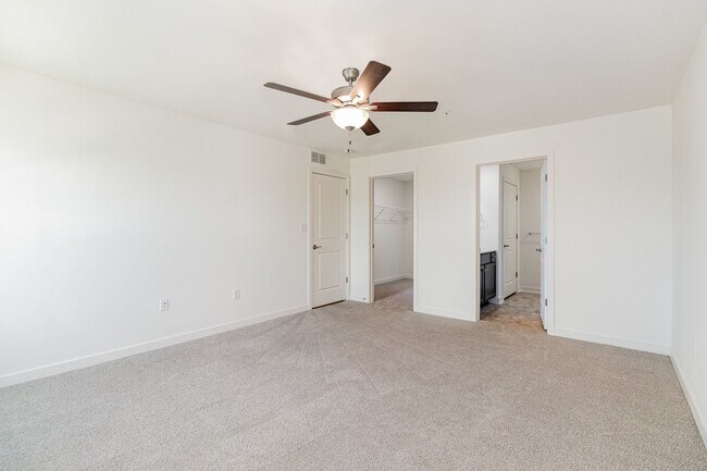 Building Photo - 1708 Fairmont Dr