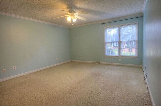 Building Photo - 5733 Connor Blvd