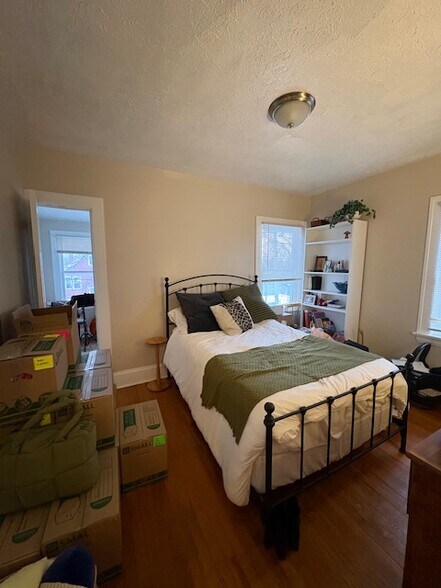 Building Photo - 2172 Edgewood Rd