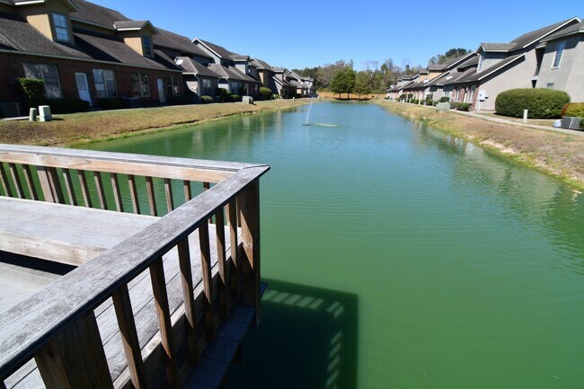 Building Photo - Must See! 2 BR 2 BA condominium located in coveted Juban Courts