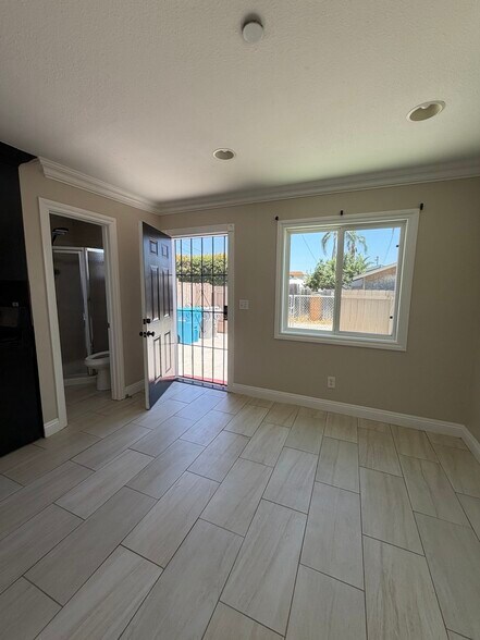 Actual photo - 4367 38th St