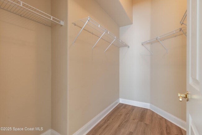 Building Photo - 1442 Areca Palm Dr