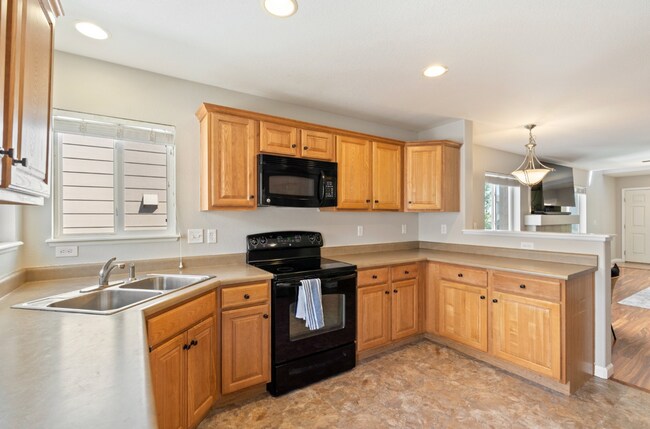 Building Photo - Low-Maintenance Living in Colorado Springs...
