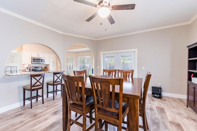 Building Photo - STUNNING 4-BED, 3-BATH HOME WITH SOLAR PANELS IN TAMPA, FL!