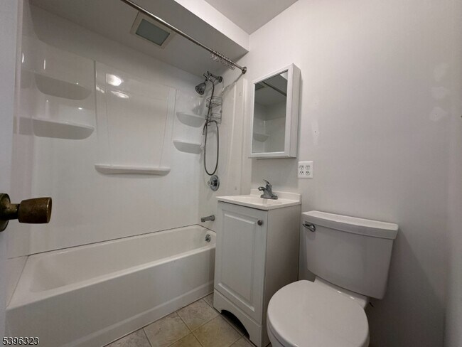 Building Photo - 376 S Main St