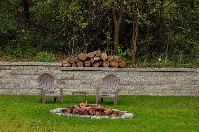 Building Photo - Fall Special $200 off First months rent