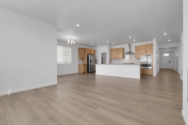 Building Photo - $3,250.00, 3 bed, 2.5-bath located in Cast...