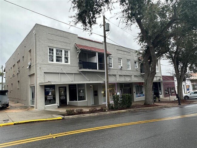Building Photo - 35 N 6th St
