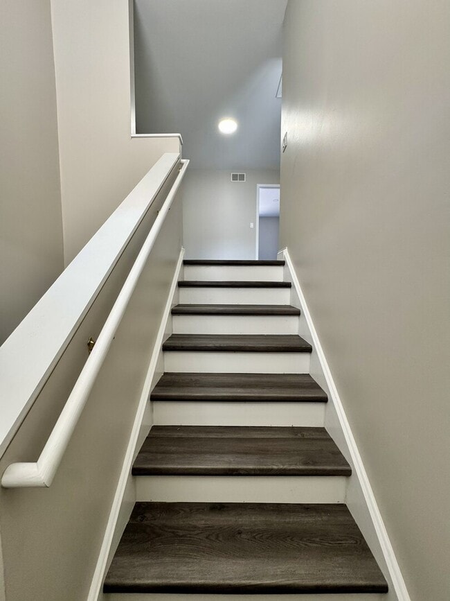 Building Photo - 766 Cherry Creek Dr