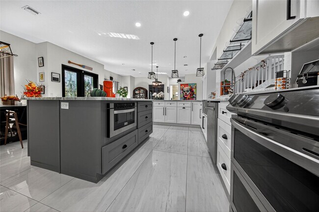 Building Photo - 2211 St