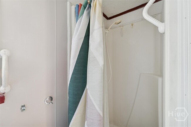 Building Photo - 742 E Park Ave